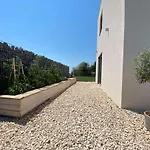 Enjoy Green, App With Swimming Pool, Garden, Pets Welcome Daire Novigrad Istria