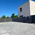 Enjoy Green, App With Swimming Pool, Garden, Pets Welcome 아파트 Novigrad Istria